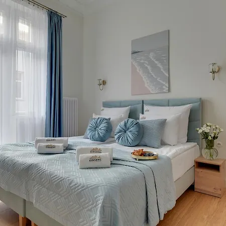 Torunska Townhouse By Downtown Apartman