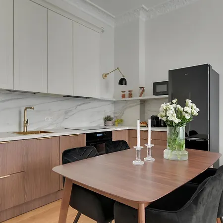 Апартаменты Torunska Townhouse By Downtown Гданьск